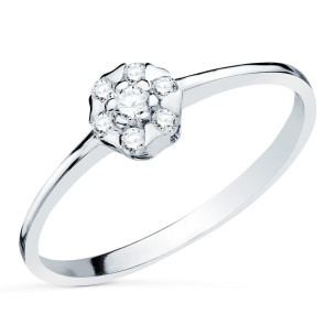 Rosetón de oro blanco y diamantes